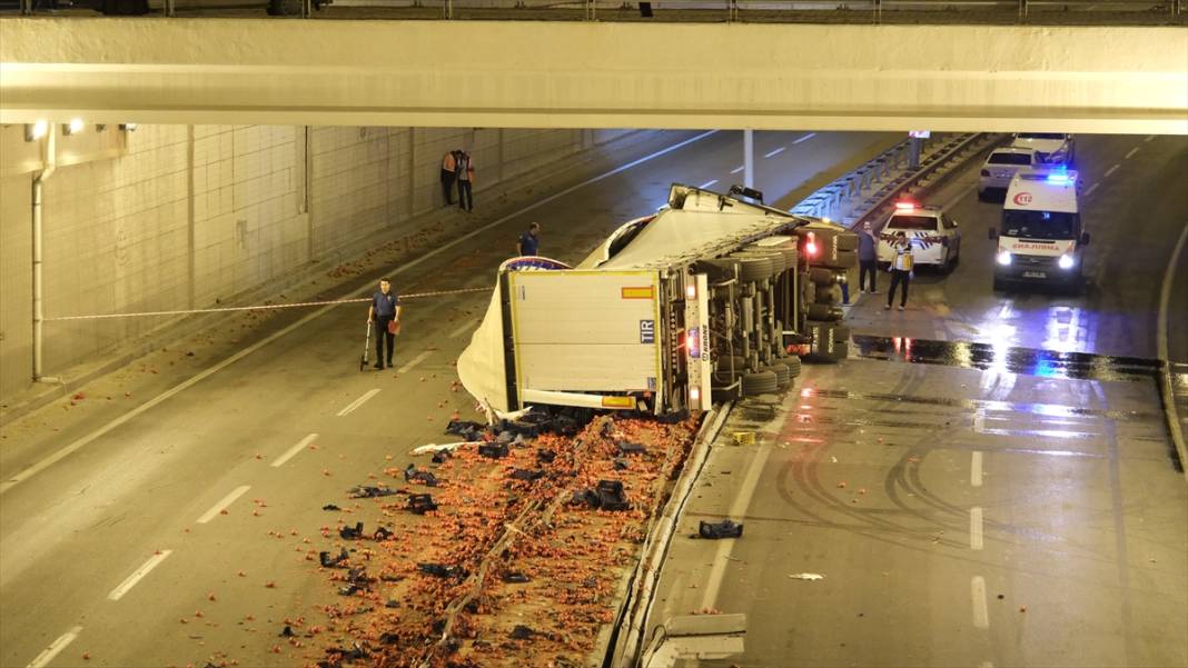 Konya’da alt geçitte devrilen TIR’ın sürücüsü Ali Güner öldü 7